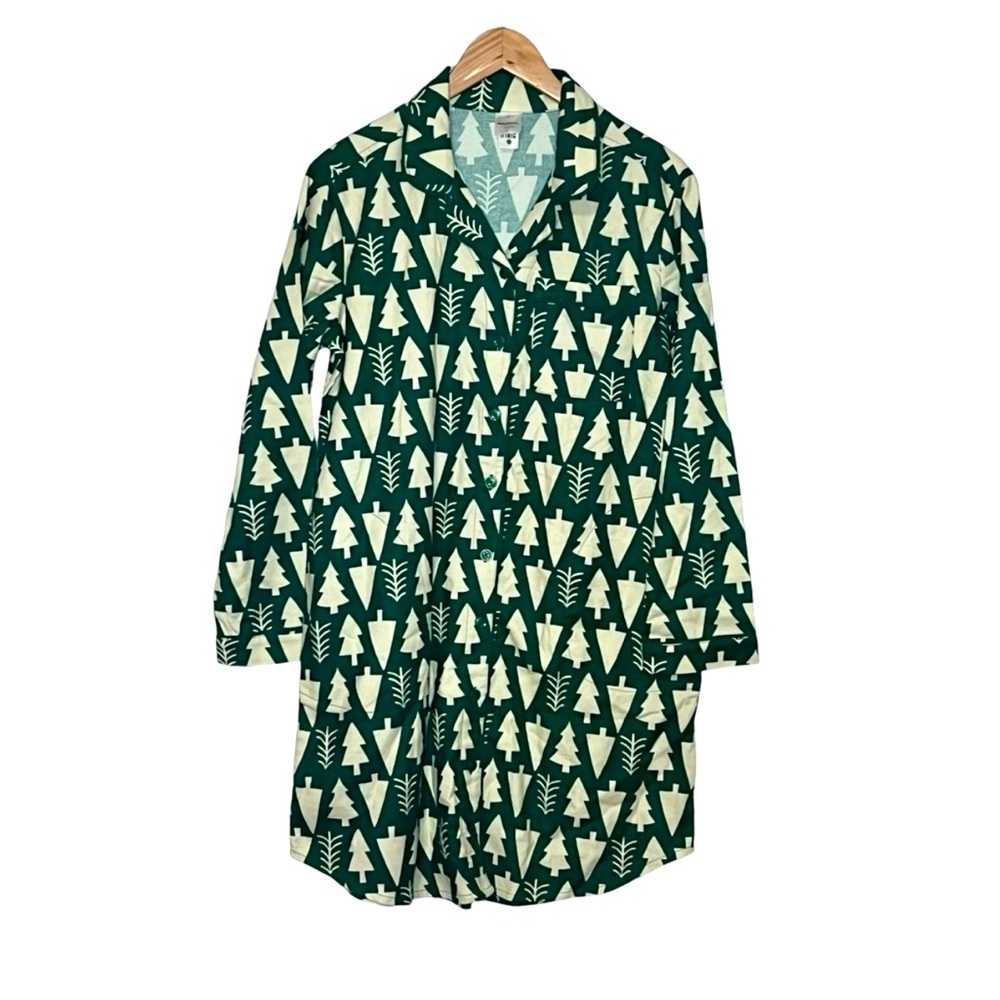 Hanna Anderson flannel nightshirt in winter green. Size small.